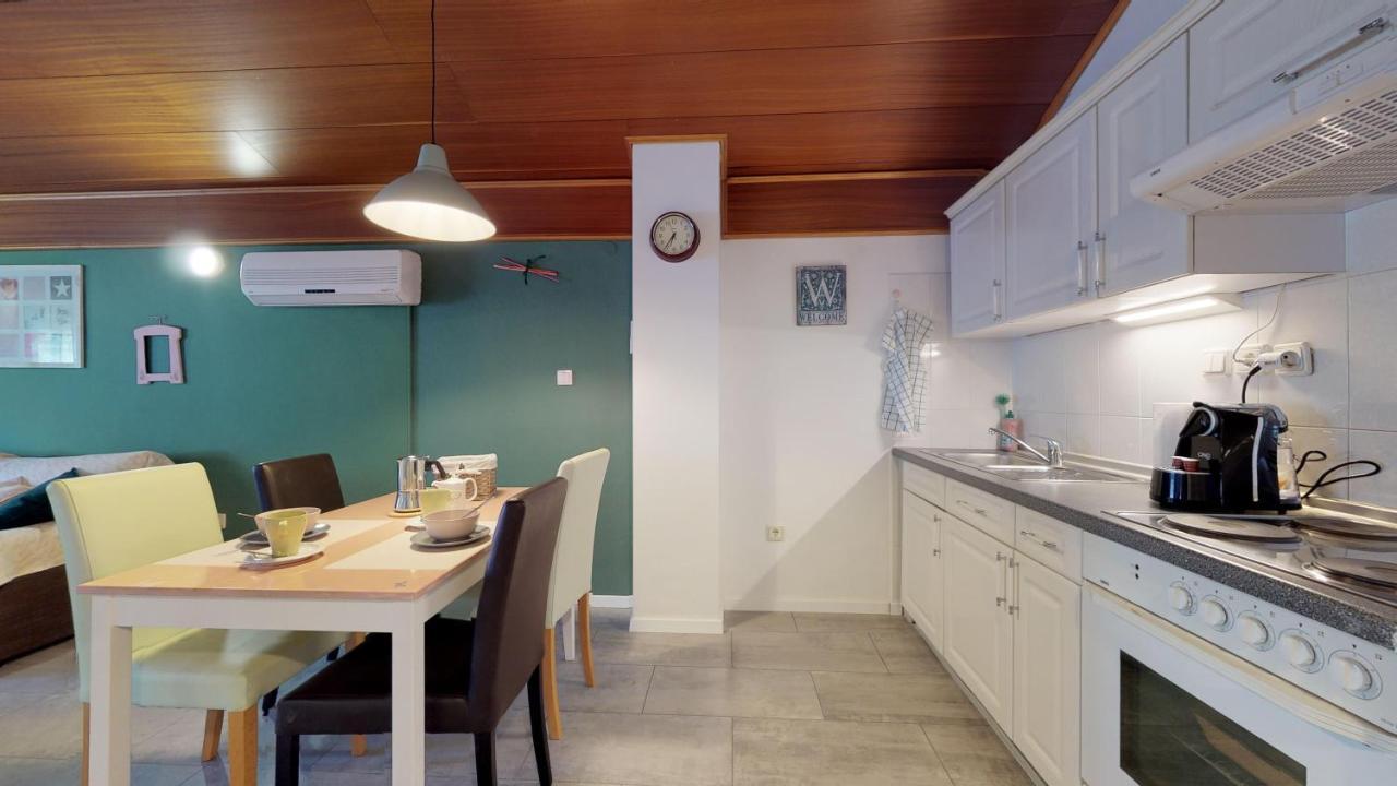 Lara Deluxe Superior 5 Star Apartment, Your Piece Of Heaven By The Sea & Park Novigrad  Bagian luar foto