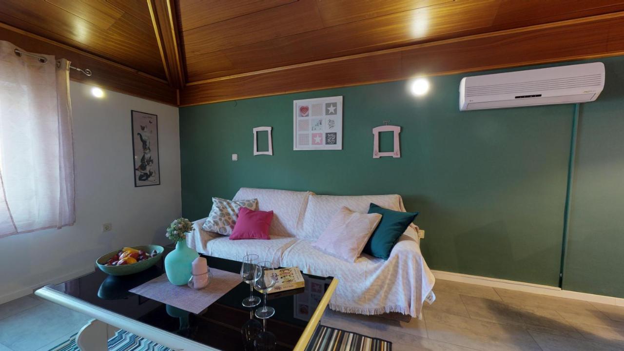 Lara Deluxe Superior 5 Star Apartment, Your Piece Of Heaven By The Sea & Park Novigrad  Bagian luar foto